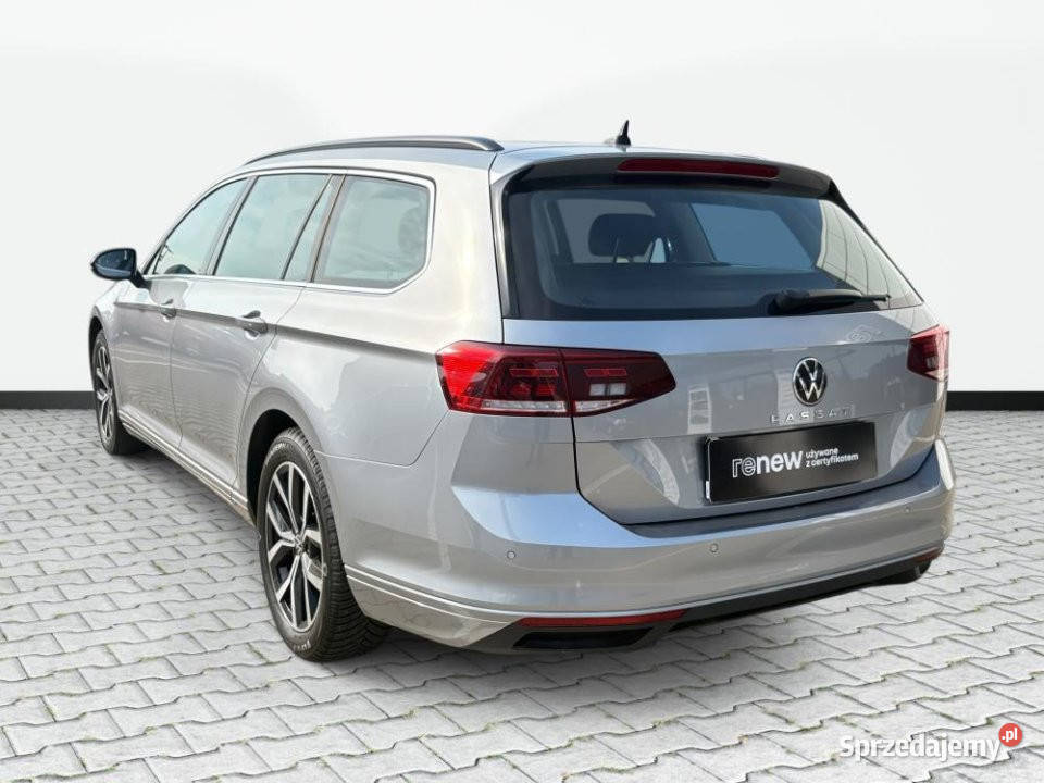 Volkswagen Passat 2023r Salon 200 Automat automatyczna Warszawa