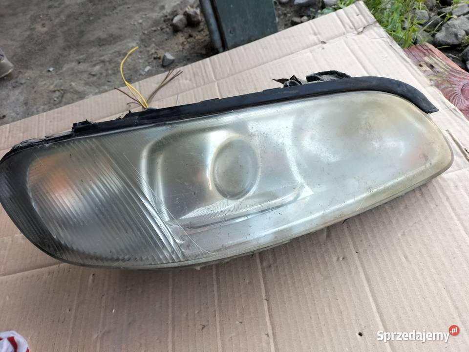 OMEGA B LAMPA PRZÓD PRZEDNIA PRAWA Kamień-Kolonia