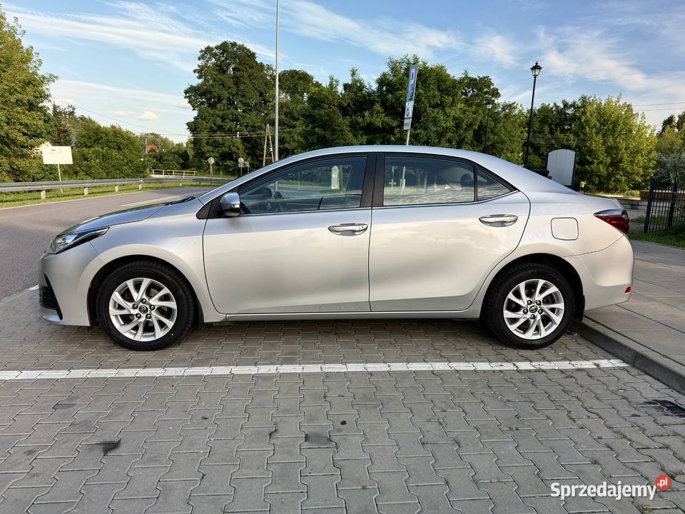 Toyota Corolla 16 benzyna Salon benzyna Radzymin