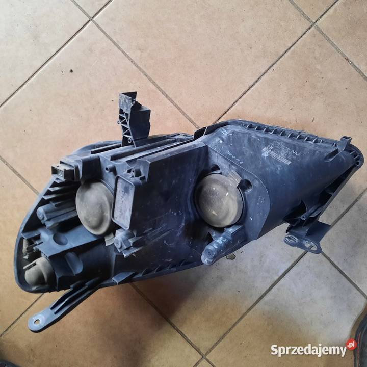 Reflektor prawy Opel Zafira B podkarpackie sprzedam