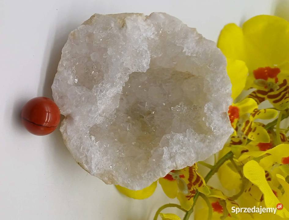 Mała kula jaspisu czerwonego 4 sprzedam