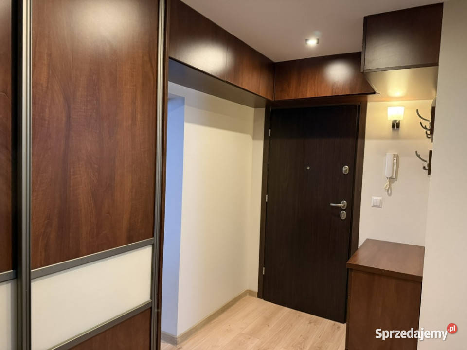 Bezpośrednio sprzedam dwupokojowe mieszkanie