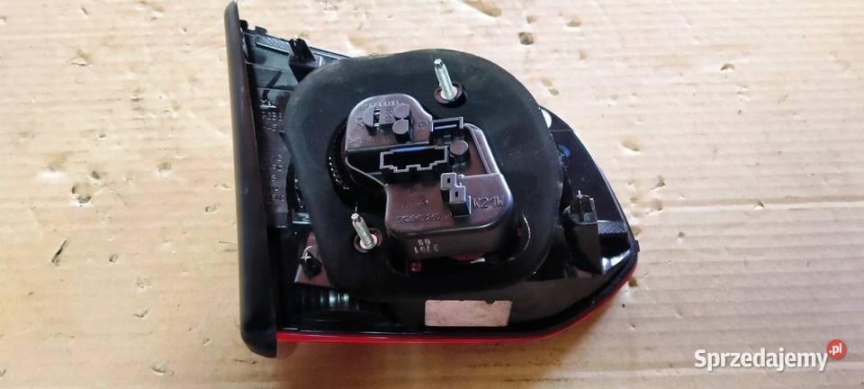 VW GOLF VI HB 0813 LAMPA TYLNA PRAWA W KLAPĘ Bielsko-Biała