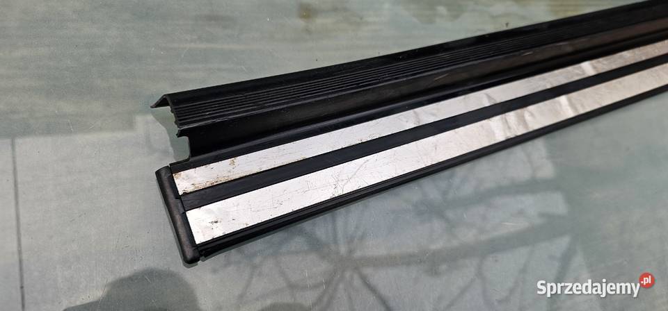 Nakładka progowa tyl mercedes w124 Zbąszyń