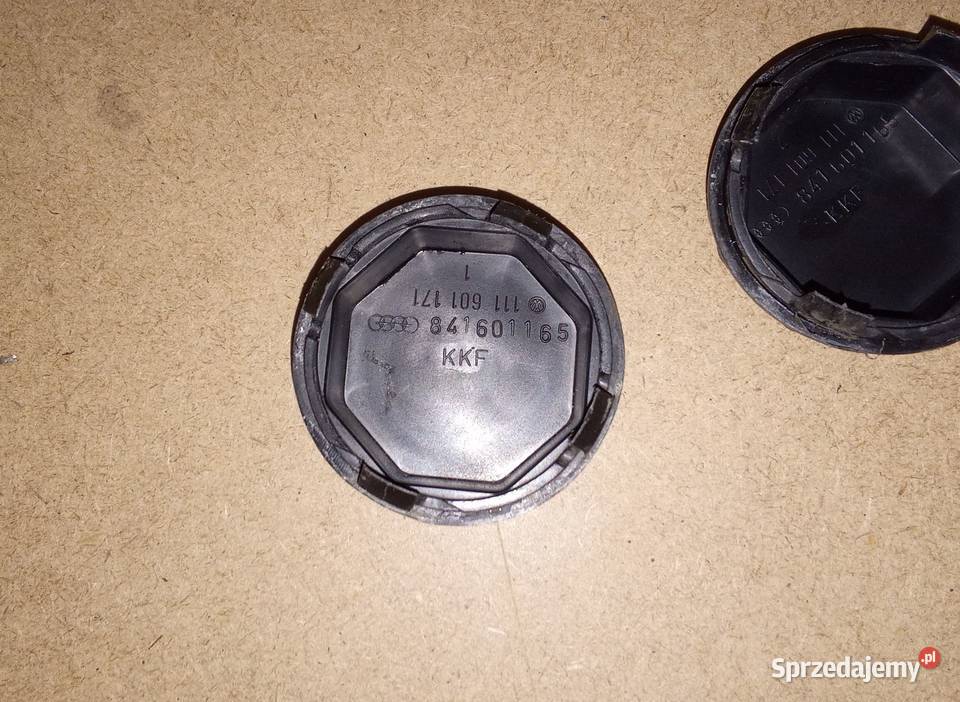 Dekielek felgi 841601165 Audi 8090100200 80s Wrocław