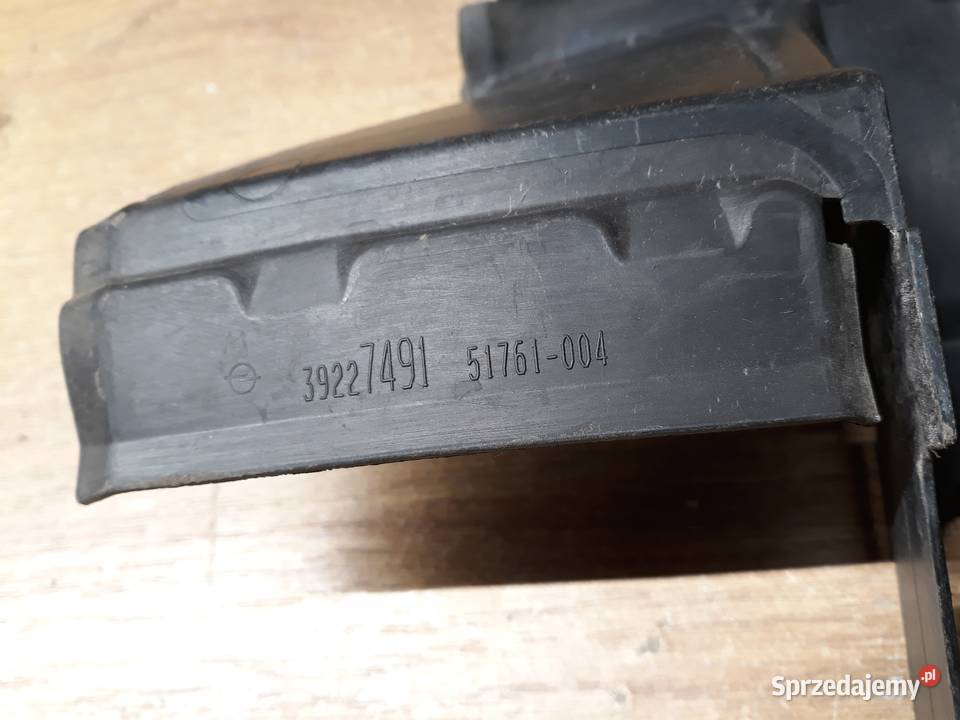 OPEL ASTRA 5 V K KIEROWNICA POWIETRZA PRAWA Międzychód