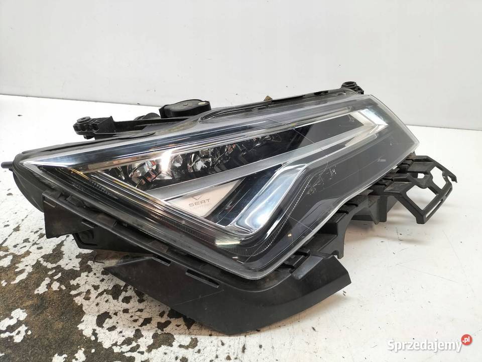 LAMPA PRZÓD PRAWA FULL LED 576941774A Cupra