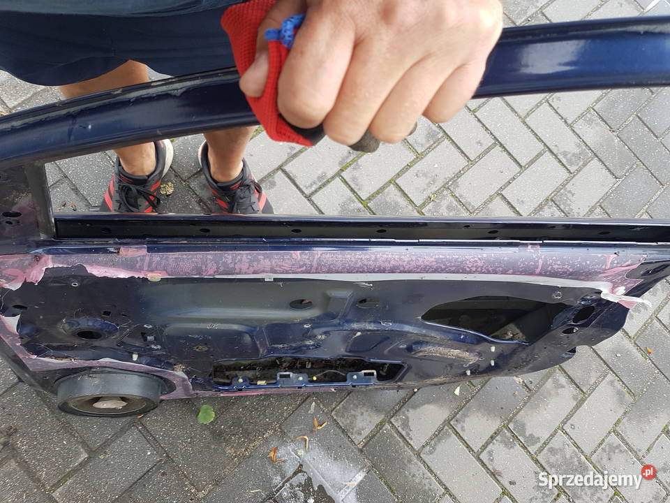 OPEL ASTRA II 1998 DRZWI PRAWE PRZOD GRANATOWE osobowe Części samochodowe Turkowice