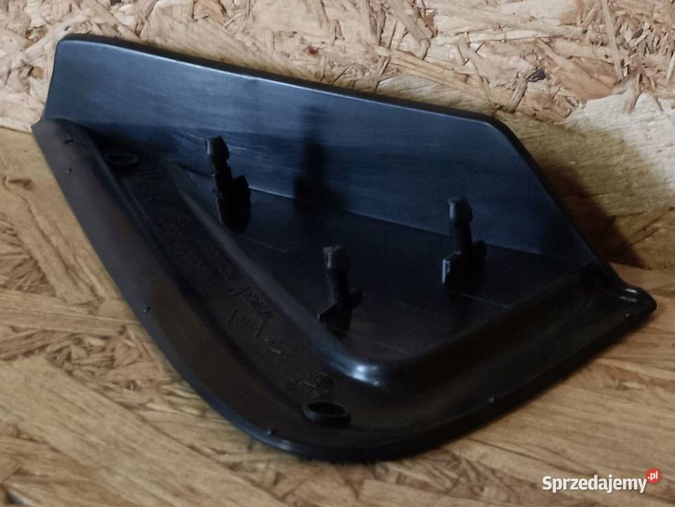 RENAULT TWINGO III 15 ZAŚLEPKA TRÓJKĄT BŁOTNIKA Pleszew