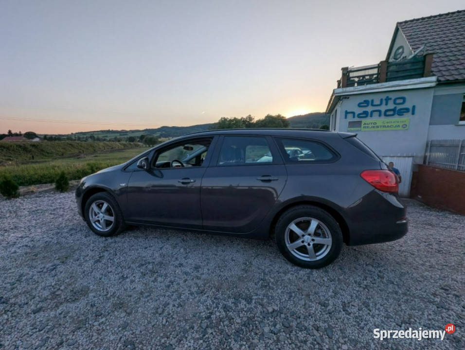 Opel Astra Sports Tourer J 20092019 manualna Kamienna Góra