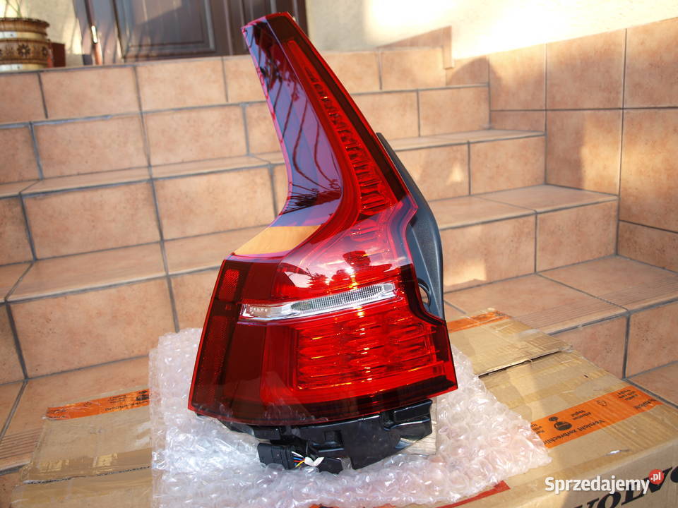 Volvo V60 II lampa lewa tył Led 2018 2022r Kalisz sprzedam