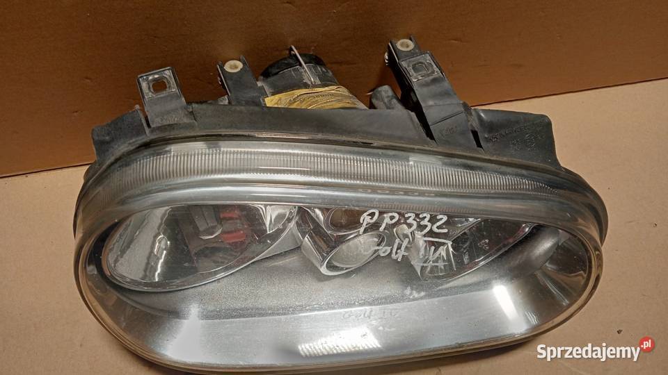VW GOLF IV LAMPA PRZÓD PRAWA osobowe Zbierkowo