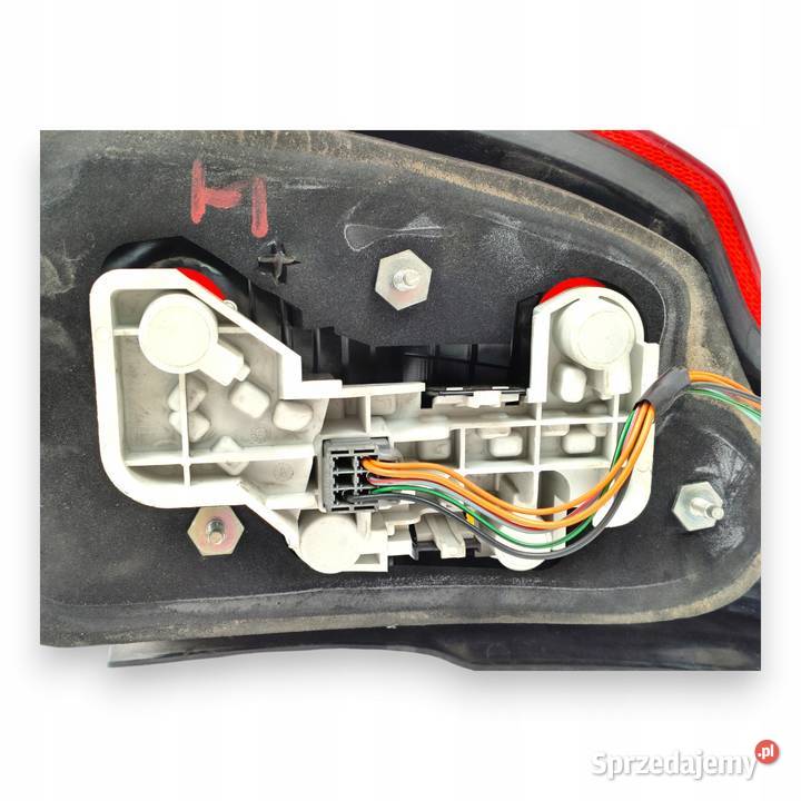 LAMPA PRAWA Volvo V50 I LIFT 20072012 tylna osobowe Chełm