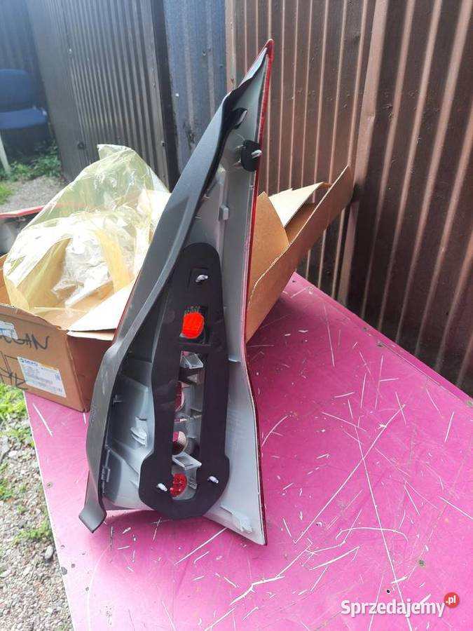 Renault megan combi 06r lampa tylna lewa nowa lewe mazowieckie Pruszków sprzedam