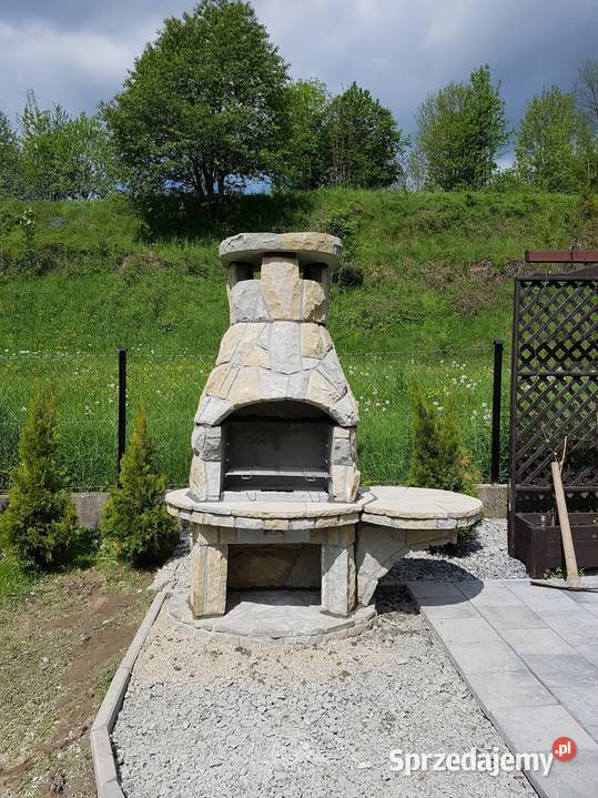 Kominek grill ogrodowy z kamienia piaskowego B5 Lubień