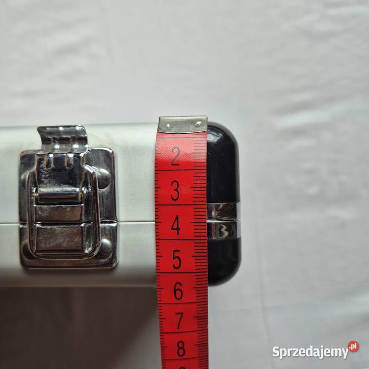 Kuferek kosmetyczny na pędzle i kosmetyki Brzesko