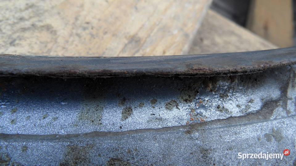 BMW E82 11r błotnik prawy przód