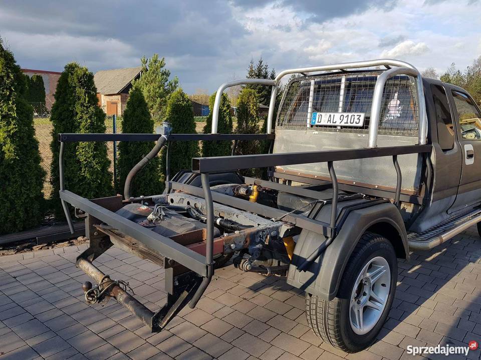 Sprzedam vw taro Toyota hilux Samochody osobowe Nisko