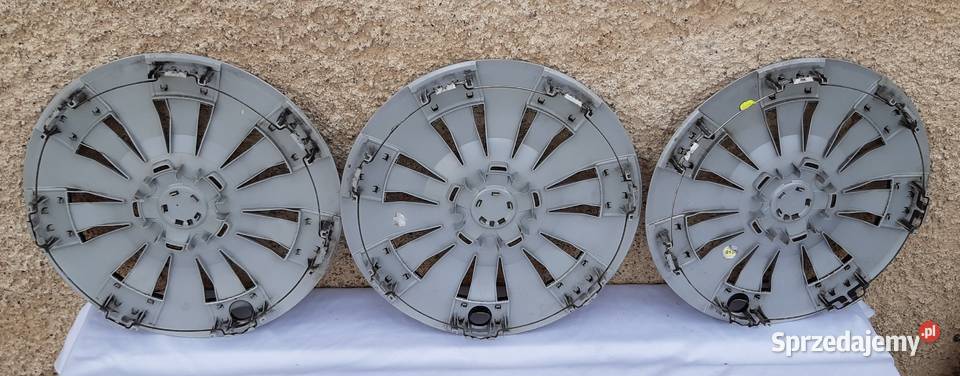 KOŁPAKI R16 ORYGINALNE AUDI A3 8V 8V0601147B 3 Pozostałe