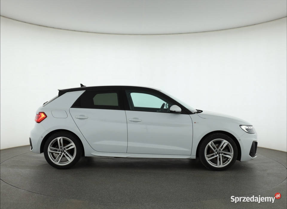Audi A1 35 TFSI światła do jazdy dziennej Piaseczno