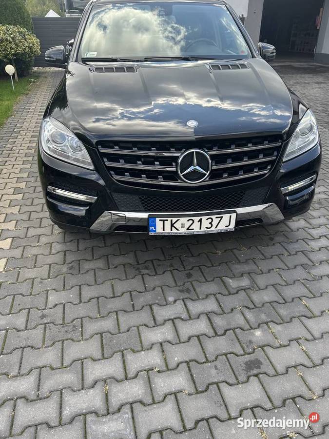 Sprzedam mercedesa ML z małym przebiegiem salon Skarżysko-Kamienna