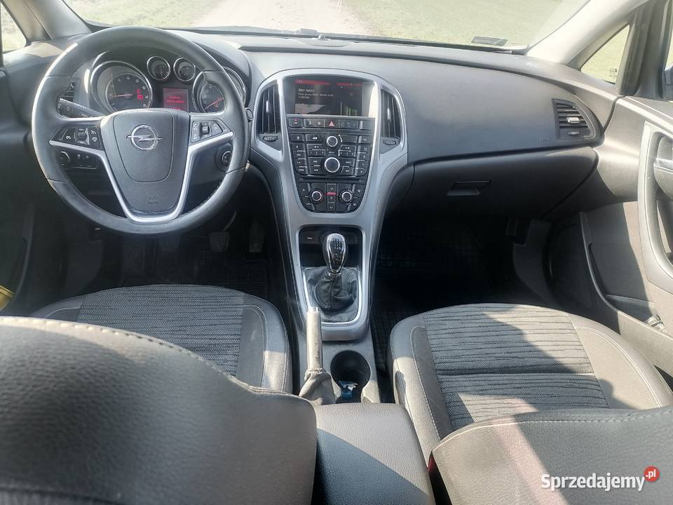 Opel Astra j 14 turbo plus lpg czarny met sedan Astra świętokrzyskie Jędrzejów