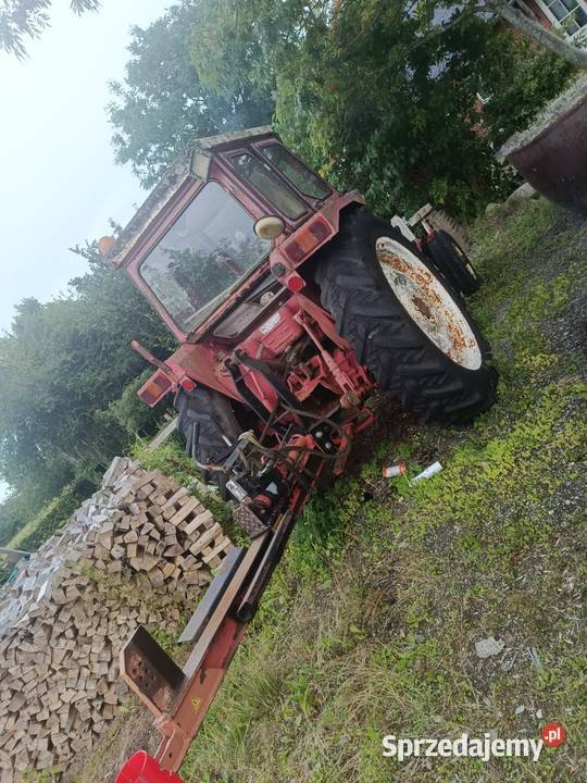 Ciągnik rolniczy Traktor z rembakiem International Ostrów Wielkopolski