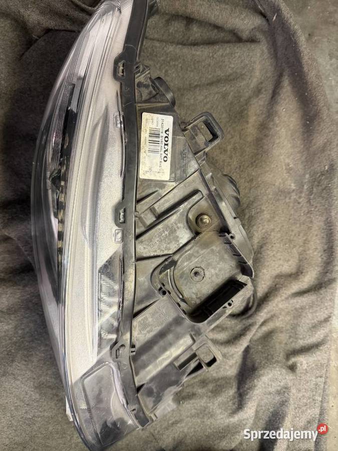 reflektor przedni prawy Volvo v60 osobowe dolnośląskie Lubin