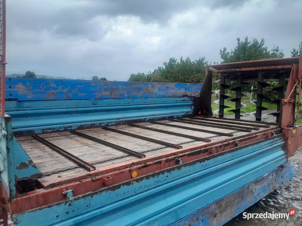 Rozrzutnik obornika Mengele pionowe wałki