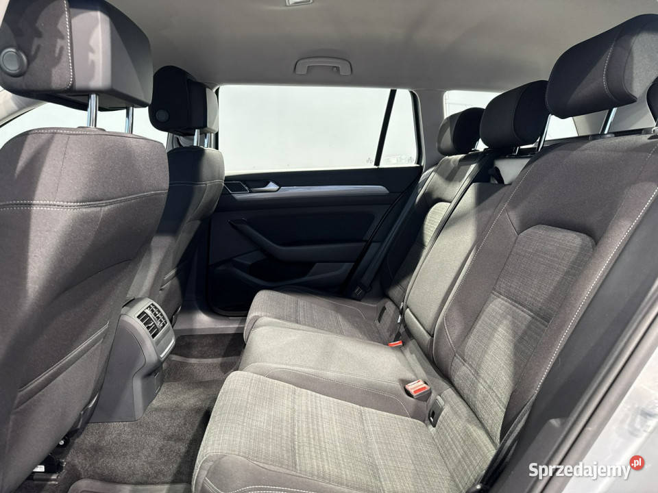 Volkswagen Passat Variant VAT 23 Business 15TSI 1500cm3 Volkswagen Myślenice