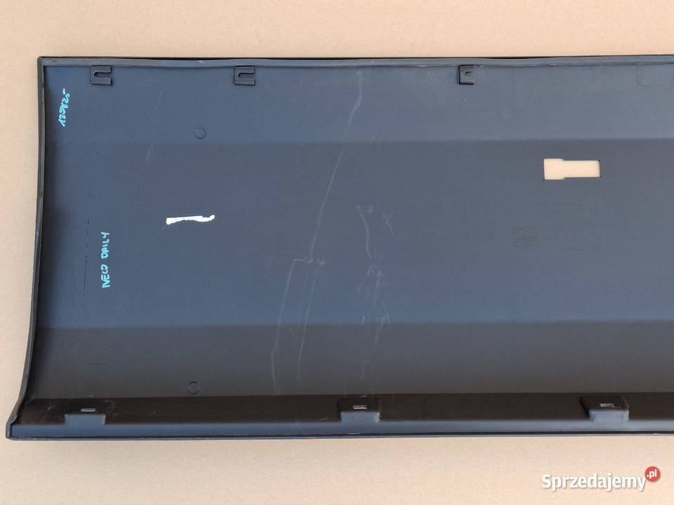 IVECO DAILY 14 LISTWA NAKŁADKA BŁOTNIKA LEWA Bieleń