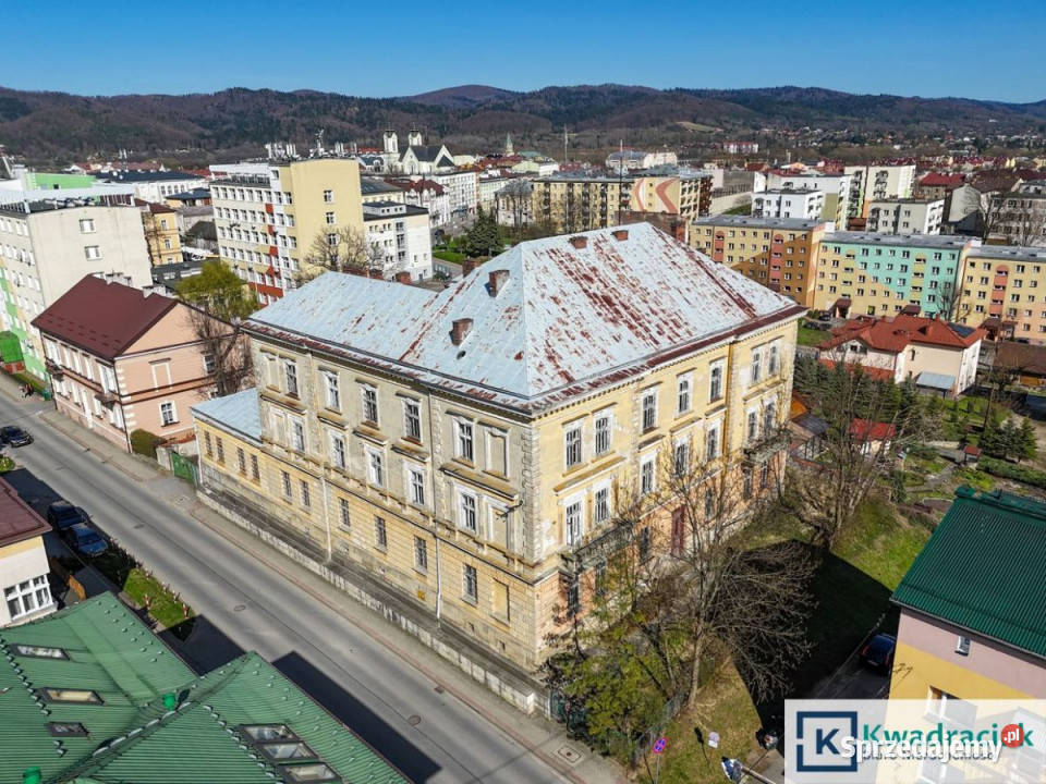 sprzedaży kamienicy Sanok Sienkiewicza 3840m2