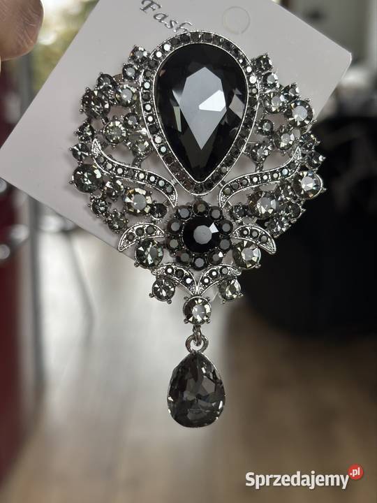 Efektowna biżuteryjna broszka z ruchomą łezką Kraków