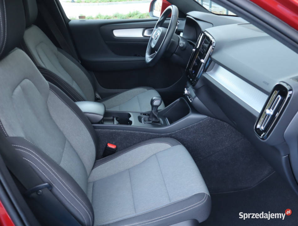 Volvo XC40 T3 Łódź sprzedam