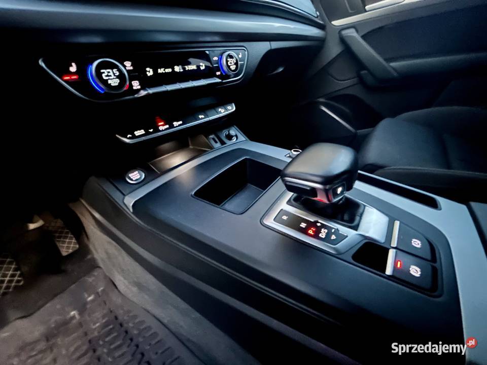 Audi Q5 Sportback 2021 20 TDI 163 60 Gwarancja Rok produkcji 2021