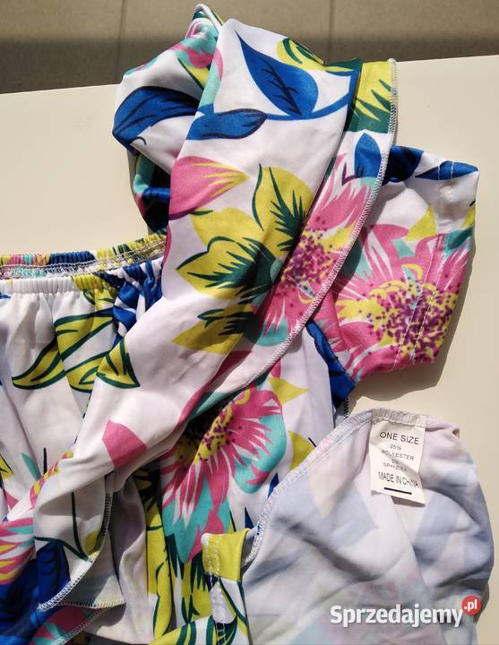 Letnia kolorowa krótka sukienka z fantazyjnym Warszawa