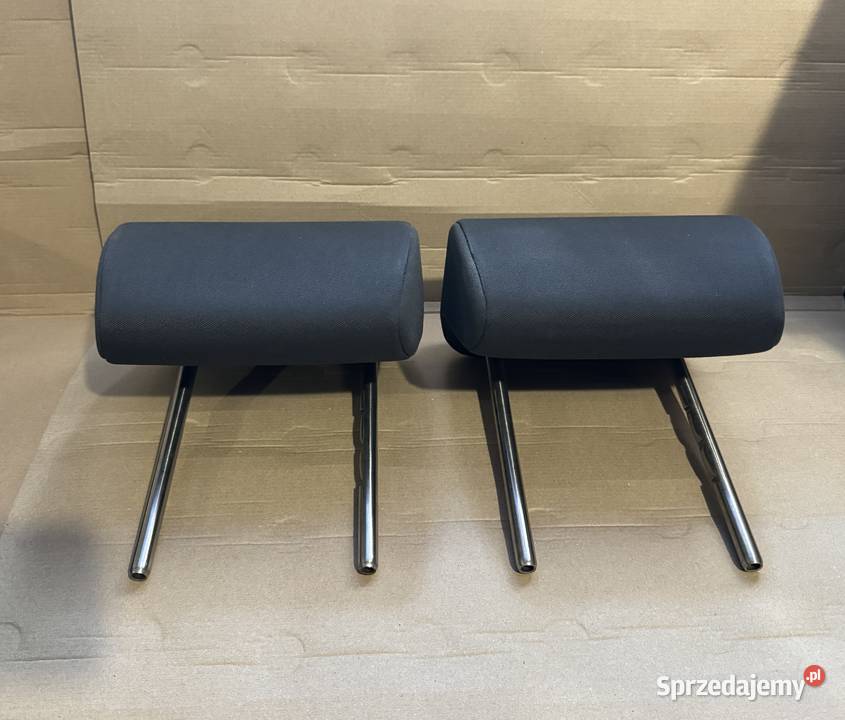 Zagłówki 2 Skoda Octavia II tylna kanapa Poznań