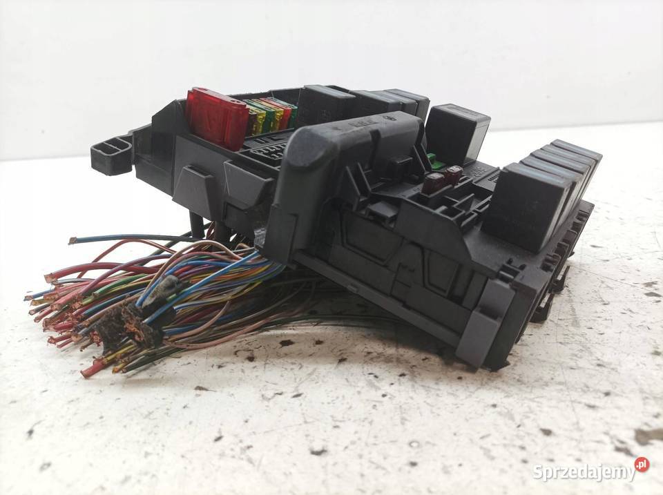 SKRZYNKA BEZPIECZNIKÓW 0001683V001 Smart Fortwo sprzedam