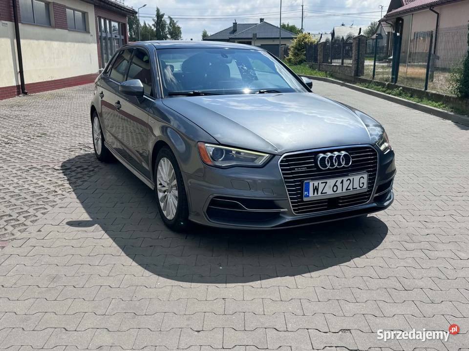 Audi A3 etron 2016r mazowieckie