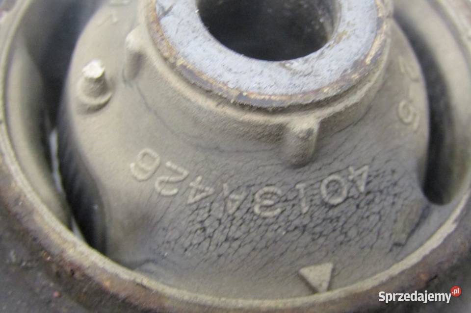 WAHACZ PRZEDNI PRAWY PRZÓD 20 DOHC MITSUBISHI