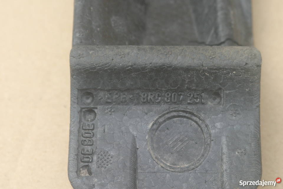 AUDI Q5 WYGŁUSZENIE PIANKA BŁOTNIKA LEWA Części samochodowe Bieleń