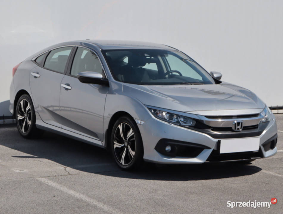 Honda Civic 15 VTEC asystent pasa ruchu