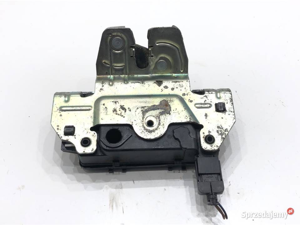 ZAMEK KLAPY TYŁ OPEL ASTRA H Hatchback 13117285