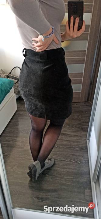 Czarna mini spódnica z wysokim stanem z Warszawa