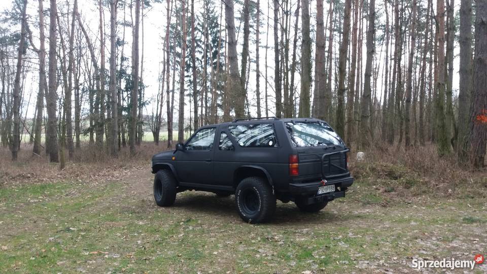 Nissan Terrano l off road black Mat Rok produkcji 1988 Terrano Pyzdry