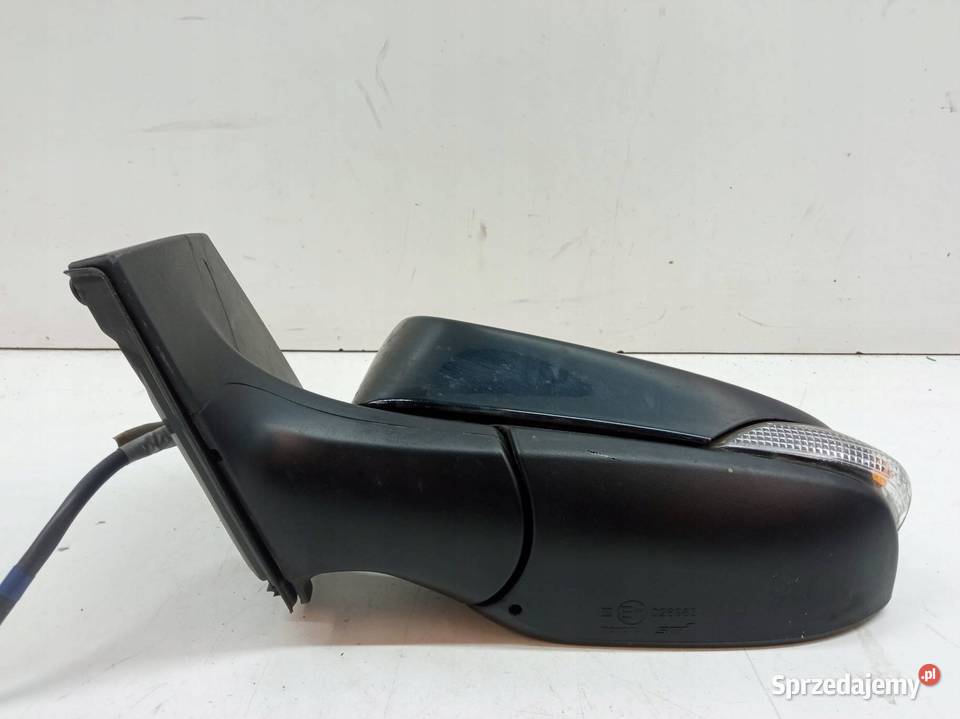 LUSTERKO LEWE 9PIN EUROPA Toyota Auris II 2012 świętokrzyskie