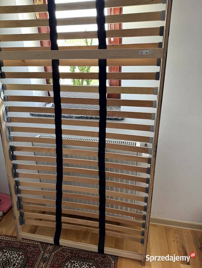 łóżko z szufladami w domrym stanie