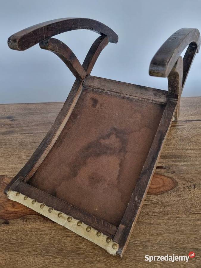 Podnóżek bujany okres międzywojenny lite drewno