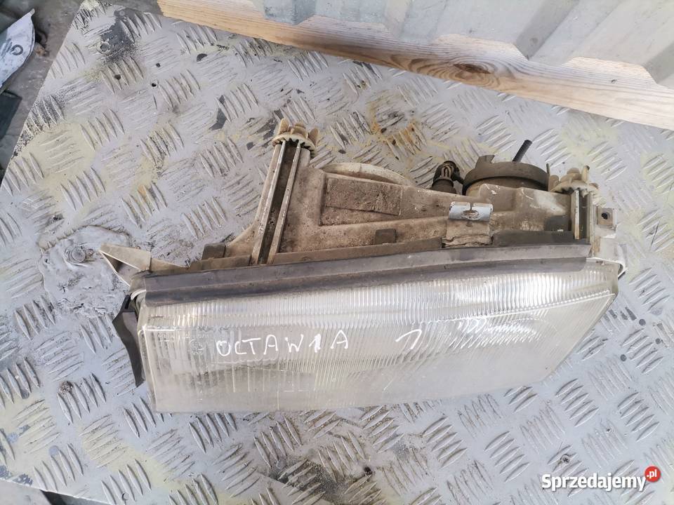 Lampa Lewa Przód Skoda Octavia I osobowe Części samochodowe lubelskie Wisznice