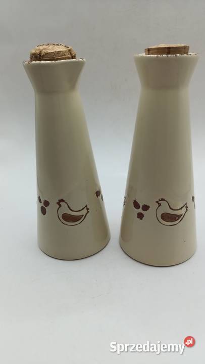 Dwa pojemniki butelki na ocet olej kury drób Zamość